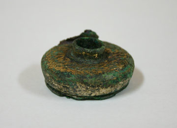 Excavated gilt bronze-made “Suiteki” (vessel for replenishing inkstone water)